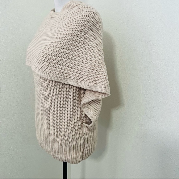 BCBGMAXAZRIA Women’s Mariana Drape Wrap Sweater XS 100% Wool Chalk Color EUC - Picture 5 of 11